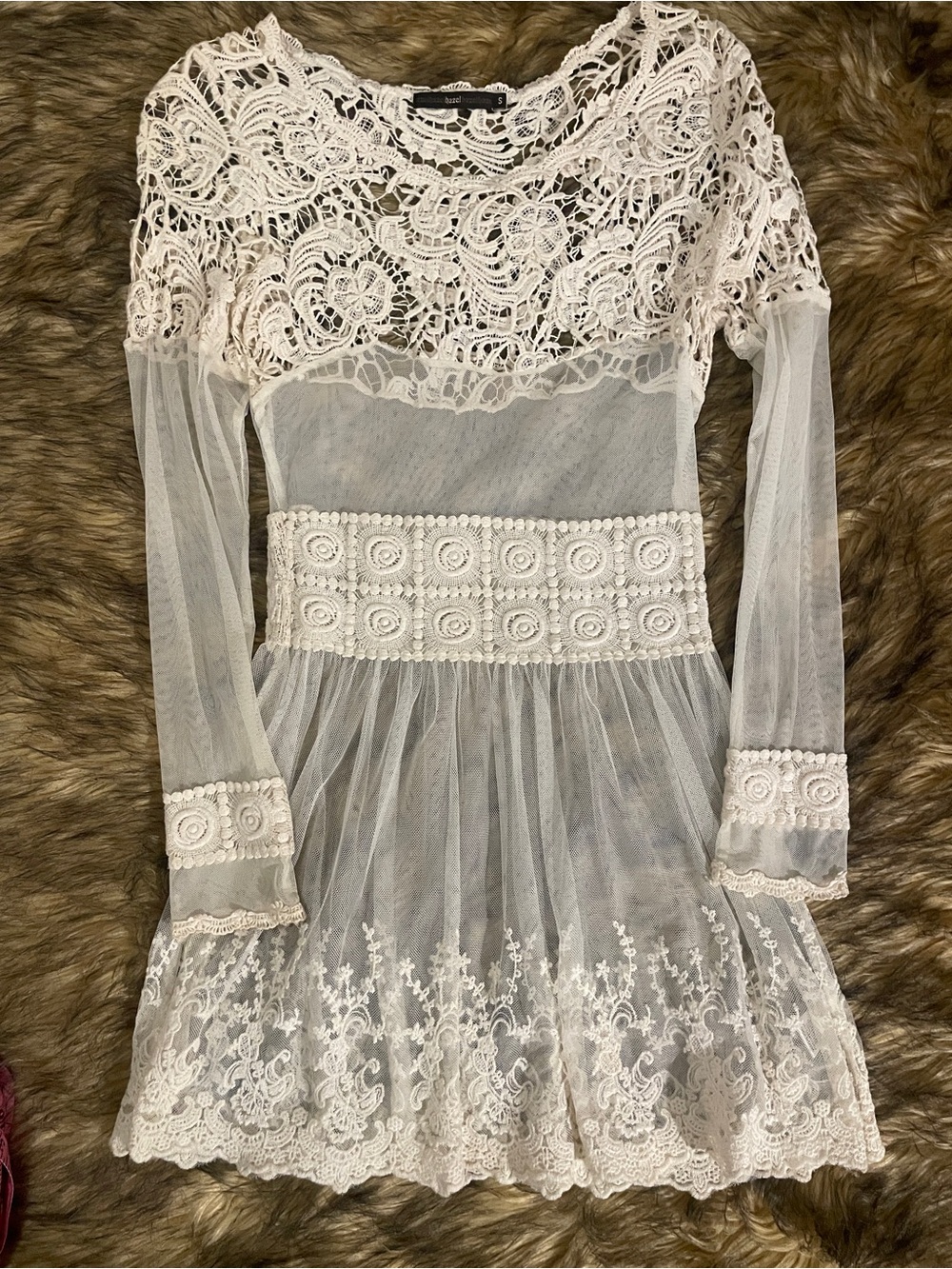 hazel White Lace Sheer Long-Sleeve Tunic S